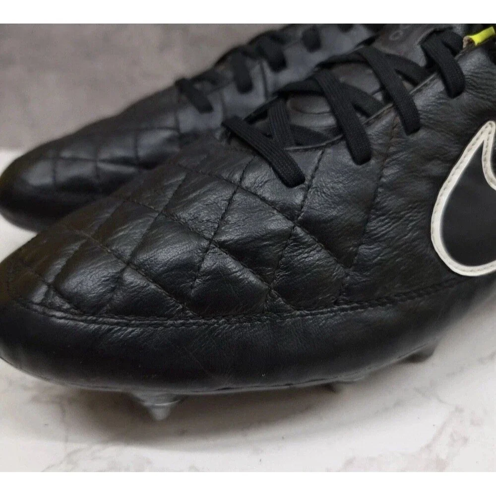 Men’s Size 6.5 Nike Tiempo Legend V SG-PRO ACC Football Boots 631614-017 RARE